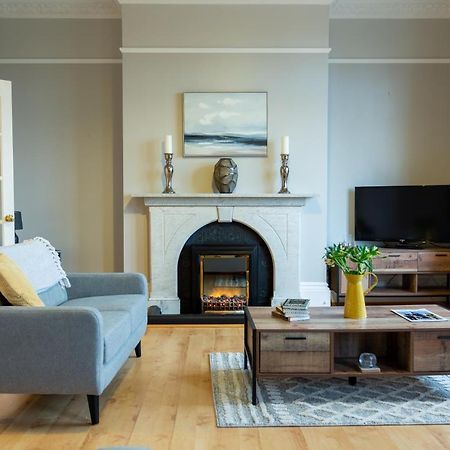 Kings Apartment Chester Bagian luar foto