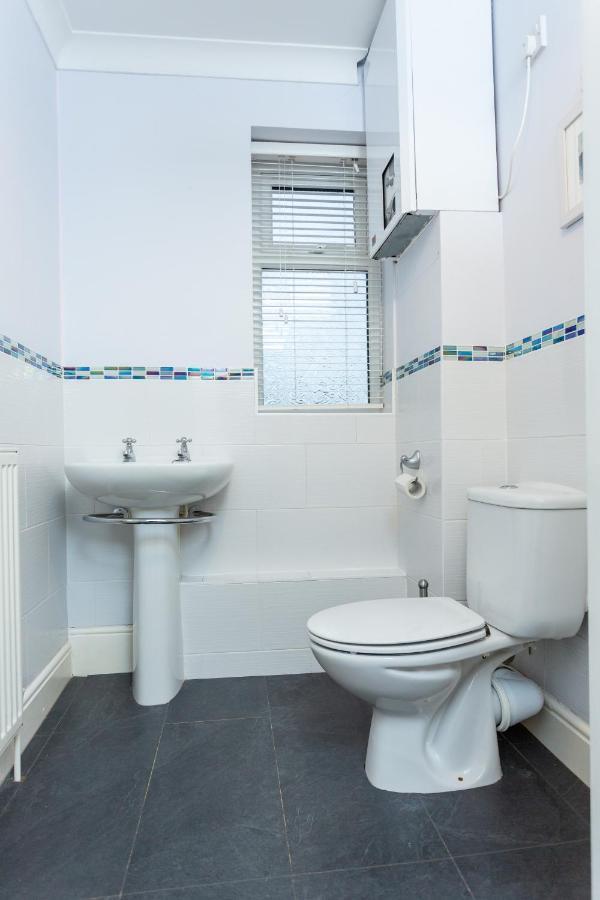 Kings Apartment Chester Bagian luar foto